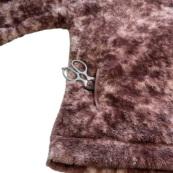 LuLaRoe Pink Tye Dye Teddy Bear Nancy Fleece - Size XL - Picture 4 of 15